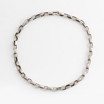 A silver necklace, Högberg & Co Göteborg 1958.