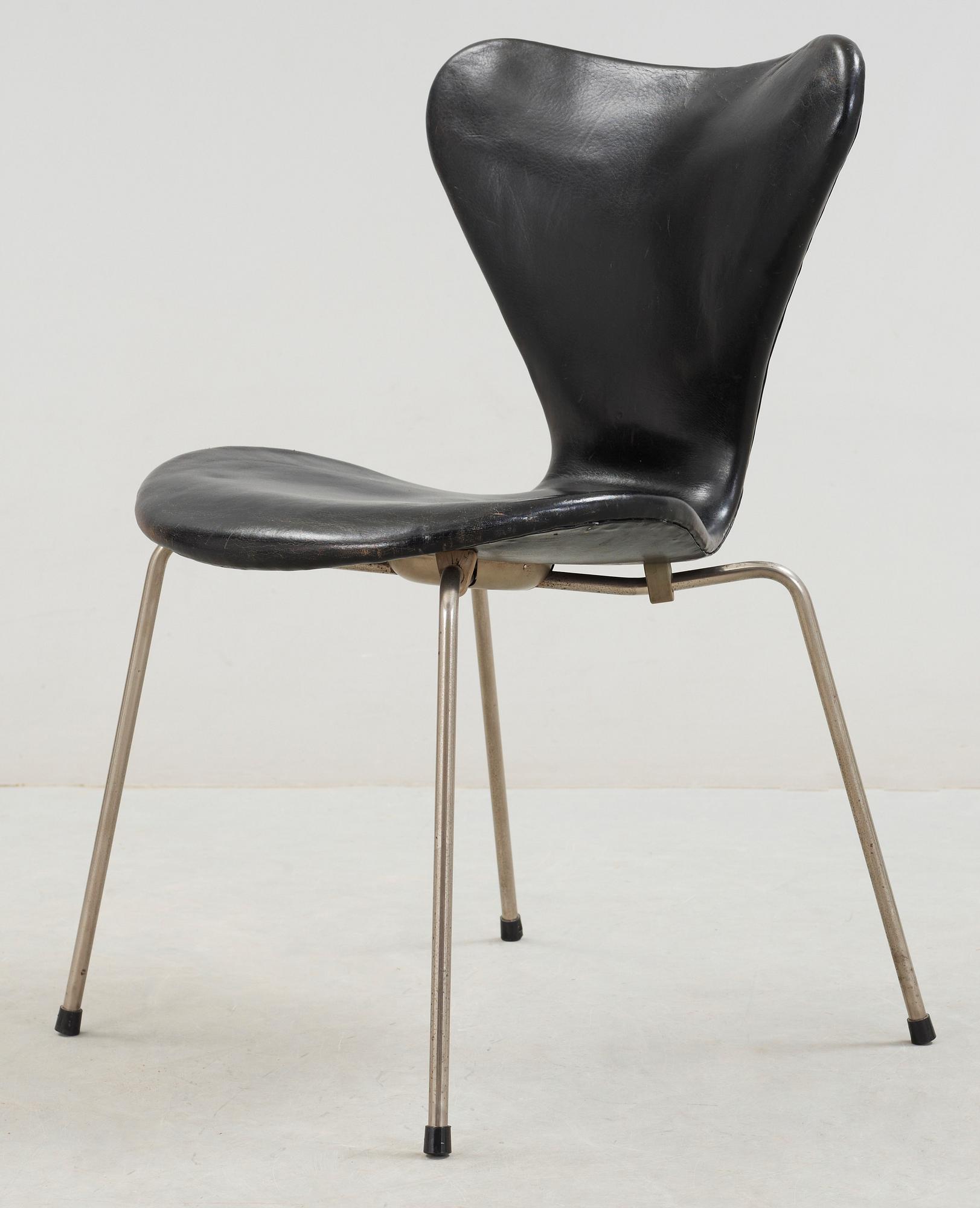STOL, "Sjuan", Arne Jacobsen, Fritz Hansen, formgiven 1955.