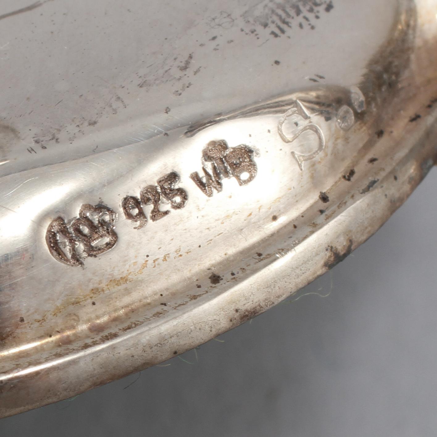 VASER, ett par silver, Tyskland, omkring 1900-talets mitt.