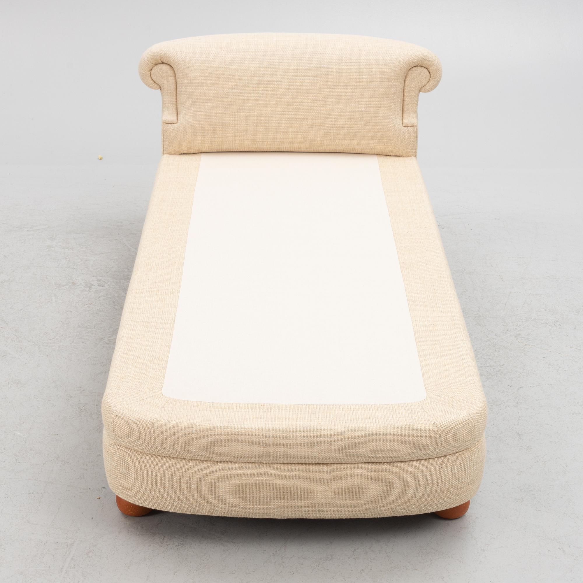 Josef Frank, couch/dagbädd, modell 775, Firma Svenskt Tenn, 2022.