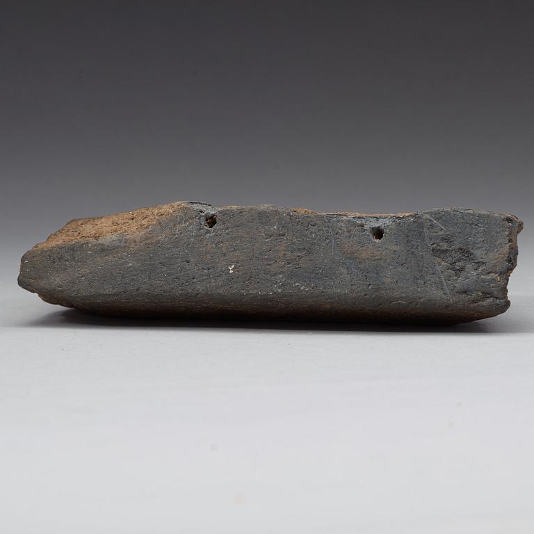 SKULPTUR, grå kalksten. Gandhara, 100/200 e.Kr.