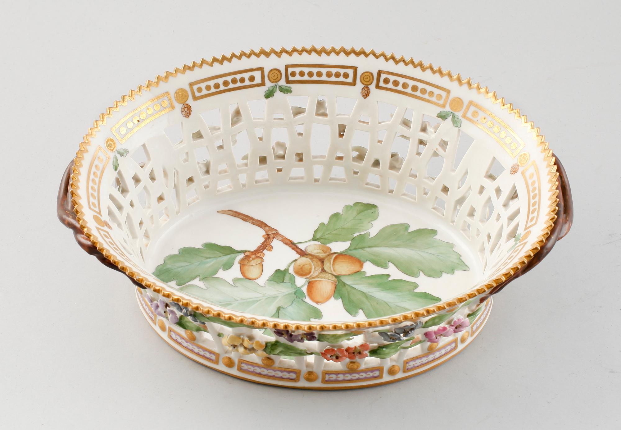 GALLERSKÅL, porslin, "Flora Danica", Royal Copenhagen.
