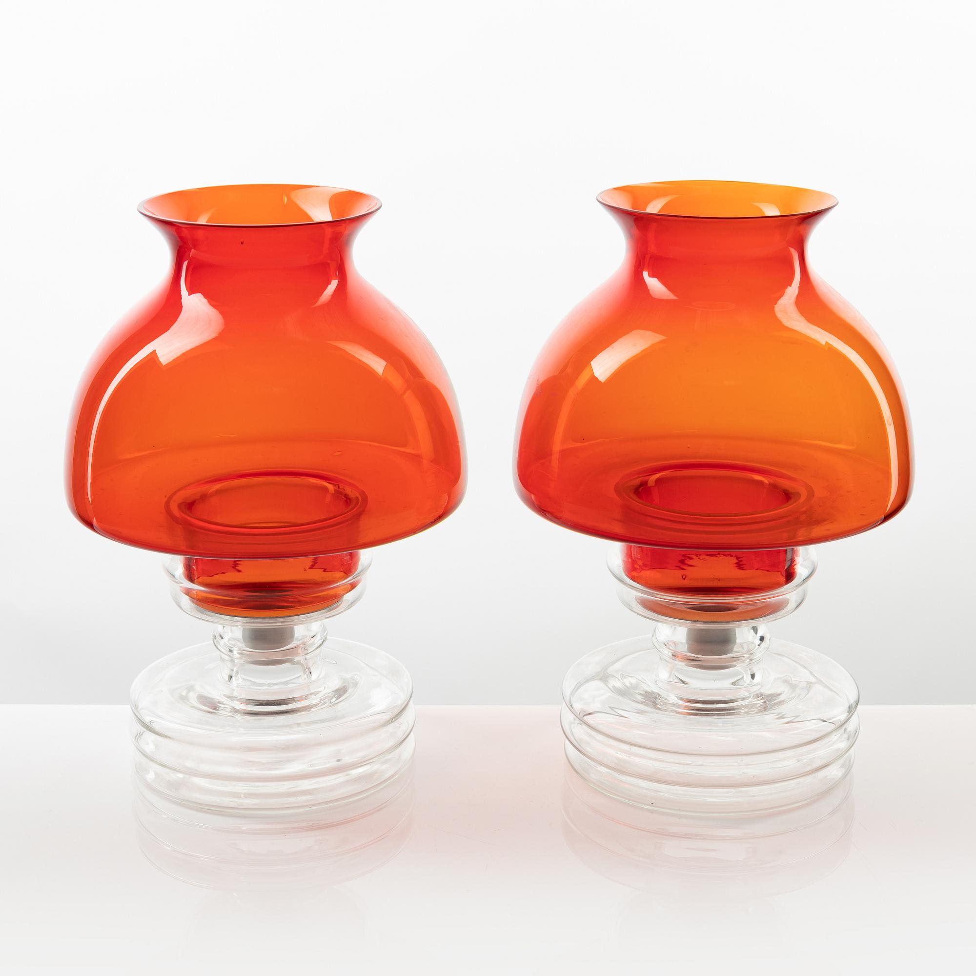 Nanny Still, ljuslyktor, ett par, "Apollo", Riihimäen Lasi, 1970-76.