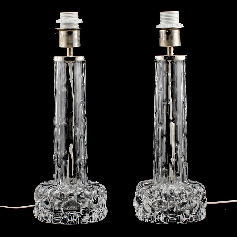 BORDSLAMPOR, ett par, Carl Fagerlund, Orrefors, 1900-talets andra hälft.