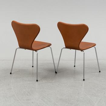 ARNE JACOBSEN, stolar, 6 st, "Sjuan", Fritz Hansen, Danmark.