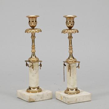 LJUSSTAKAR, ett par, sengustavianska, sekelskiftet 1800.