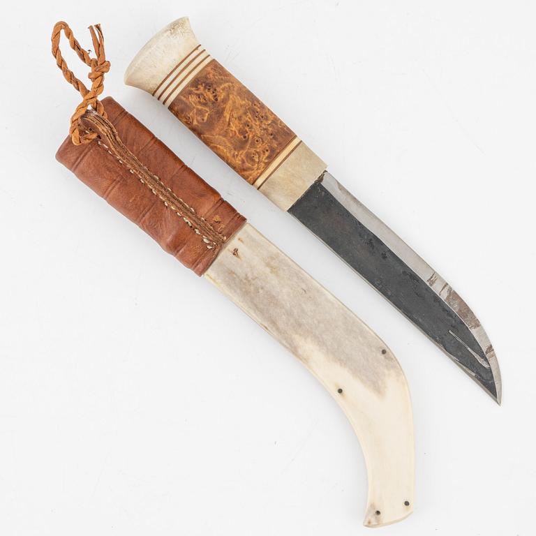 Esse Poggats, a reindeer horn knife, signed.