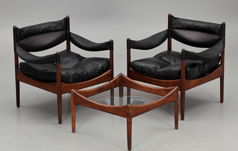 FÅTÖLJER ett par, samt BORD, "Modus", design  Kristian Solmer Vedel, Søren Willadsen Möbelfabrik, Danmark, 1960/70-tal.