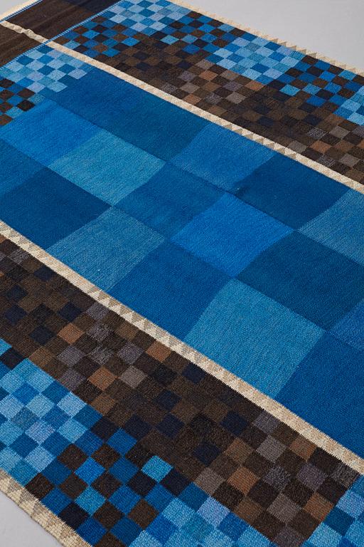 Ingrid Dessau, MATTO, flat weave, ca 269 x 175 cm, signerad KLH ID (Kristianstad Läns Hemslöjd, Ingrid Dessau).