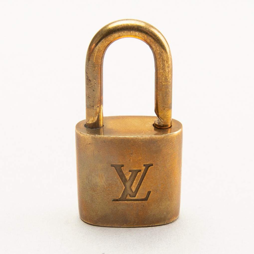 Louis Vuitton, Padlock, Name tag / tag.