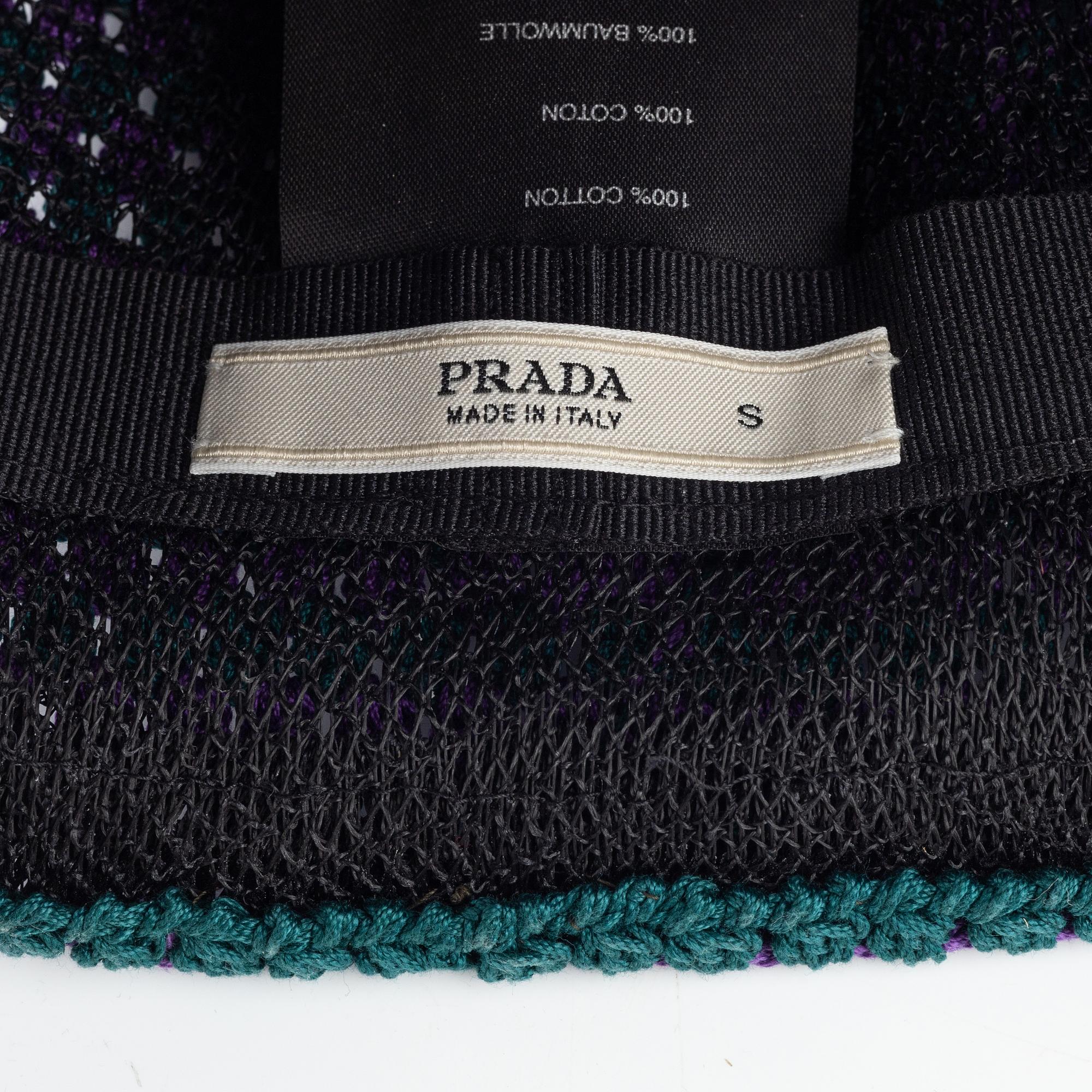 Prada, hatt, storlek S.