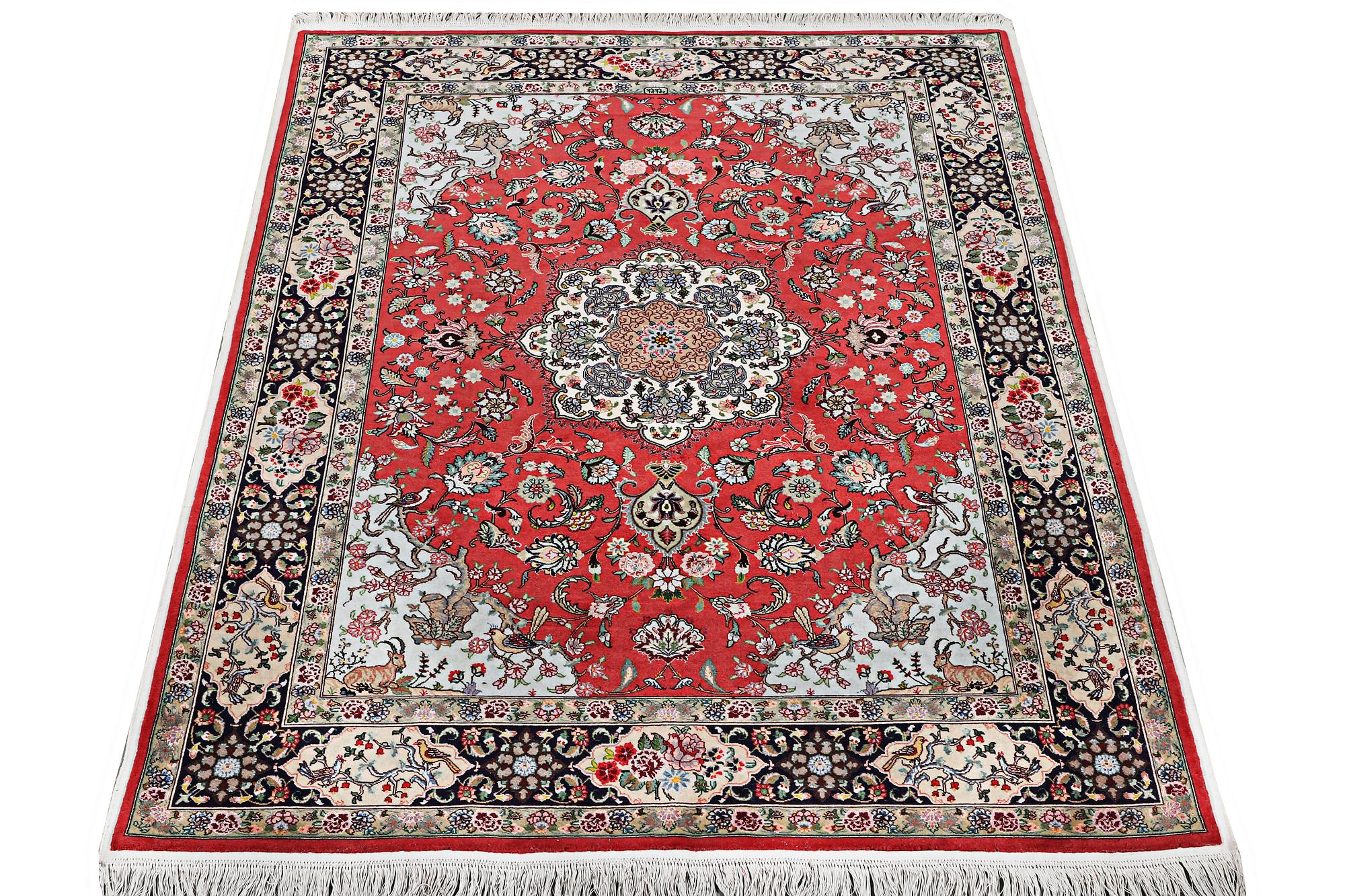 Matta, Täbris, figural, part silk, 50 raj, signerad, ca 202 x 152 cm.