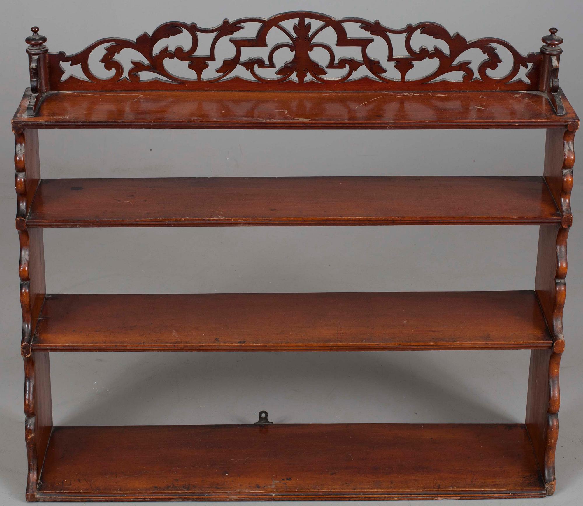 HYLLA. Mahogny. Frankrike/Nederländerna. 1800-tal.