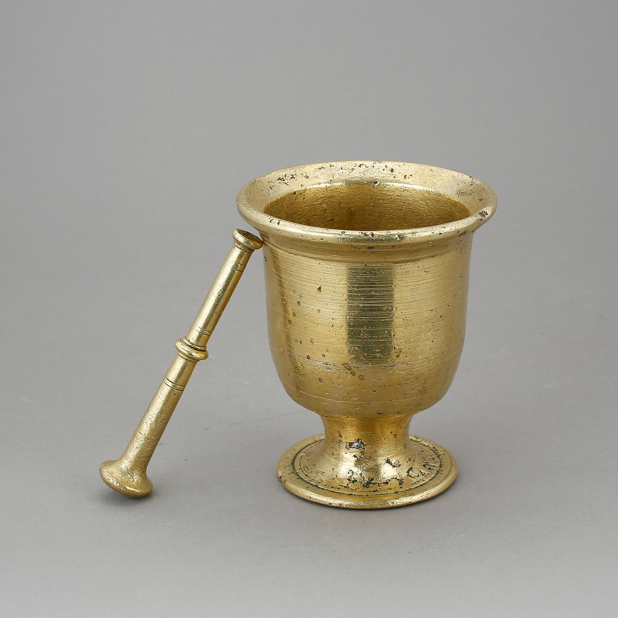 MORTEL, mässing, 16/1700-tal, troligen Sydeuropa.