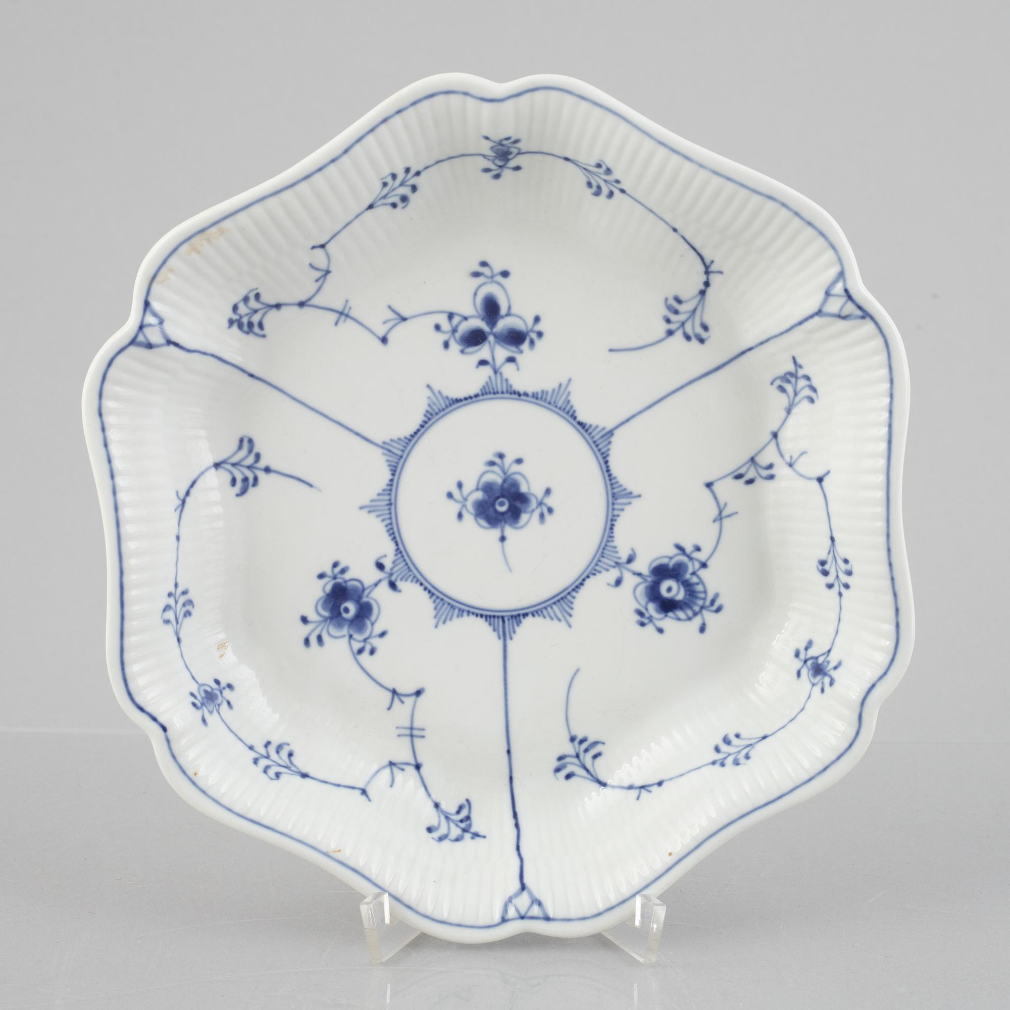 A 'Blue Fluted Plain' porcelain dish, Royal Copenhagen, model 2195, 1957.