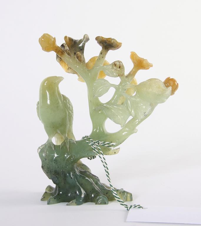 FIGURIN, jade, orientaliskt.