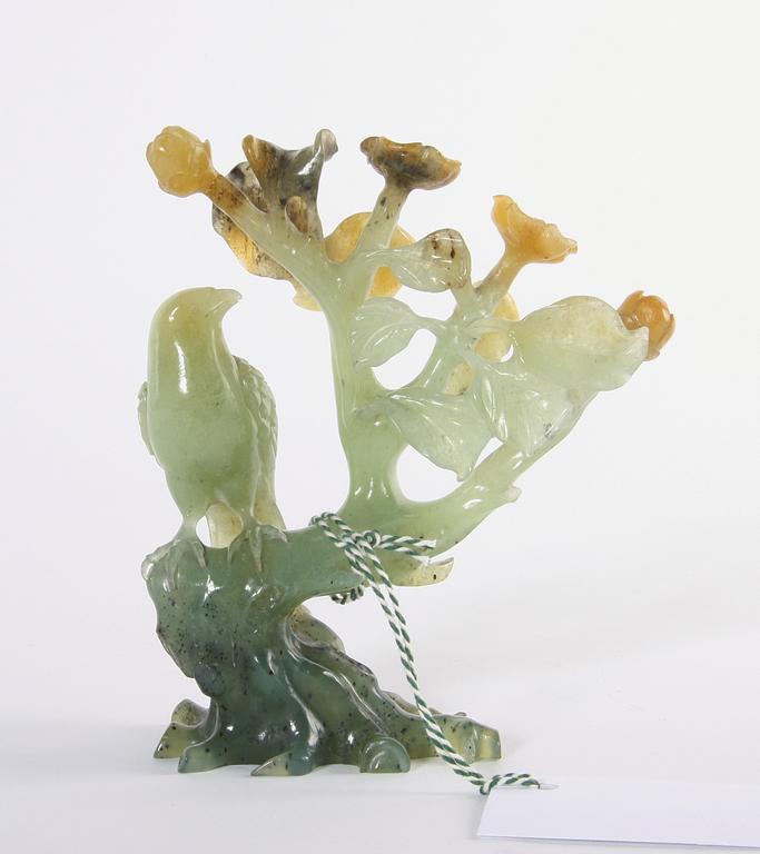 FIGURIN, jade, orientaliskt.