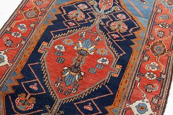 A rug, Hamadan, ca. 178 x 108 cm.