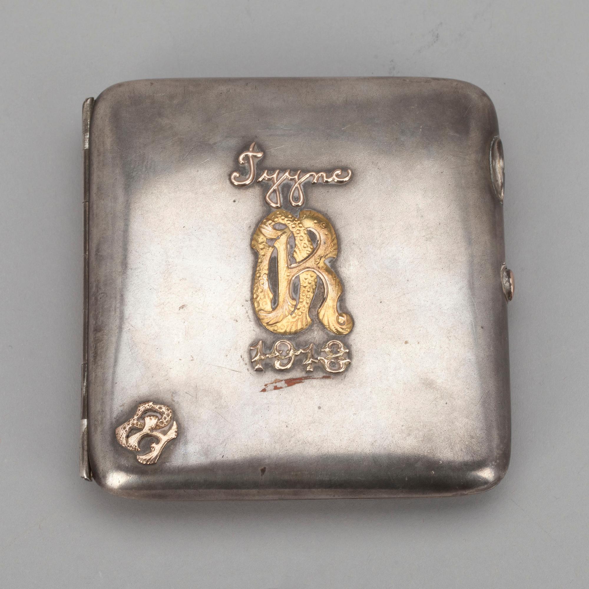 CIGARRETTETUI, 813 silver, guld. E. Montin, Vasa 1916. Vikt 191 g.
