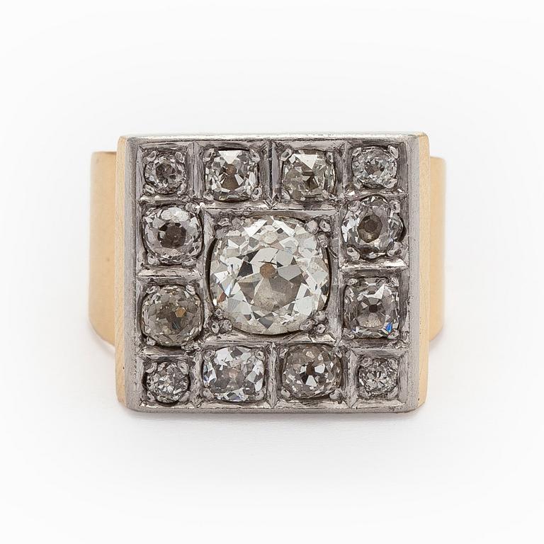 An 18K gold ring wit old cut diamonds, A. Tillander 1970.