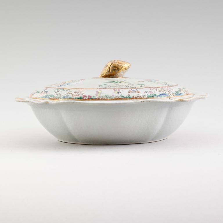 TERRIN, porslin, Kina, 1800-talets mitt.