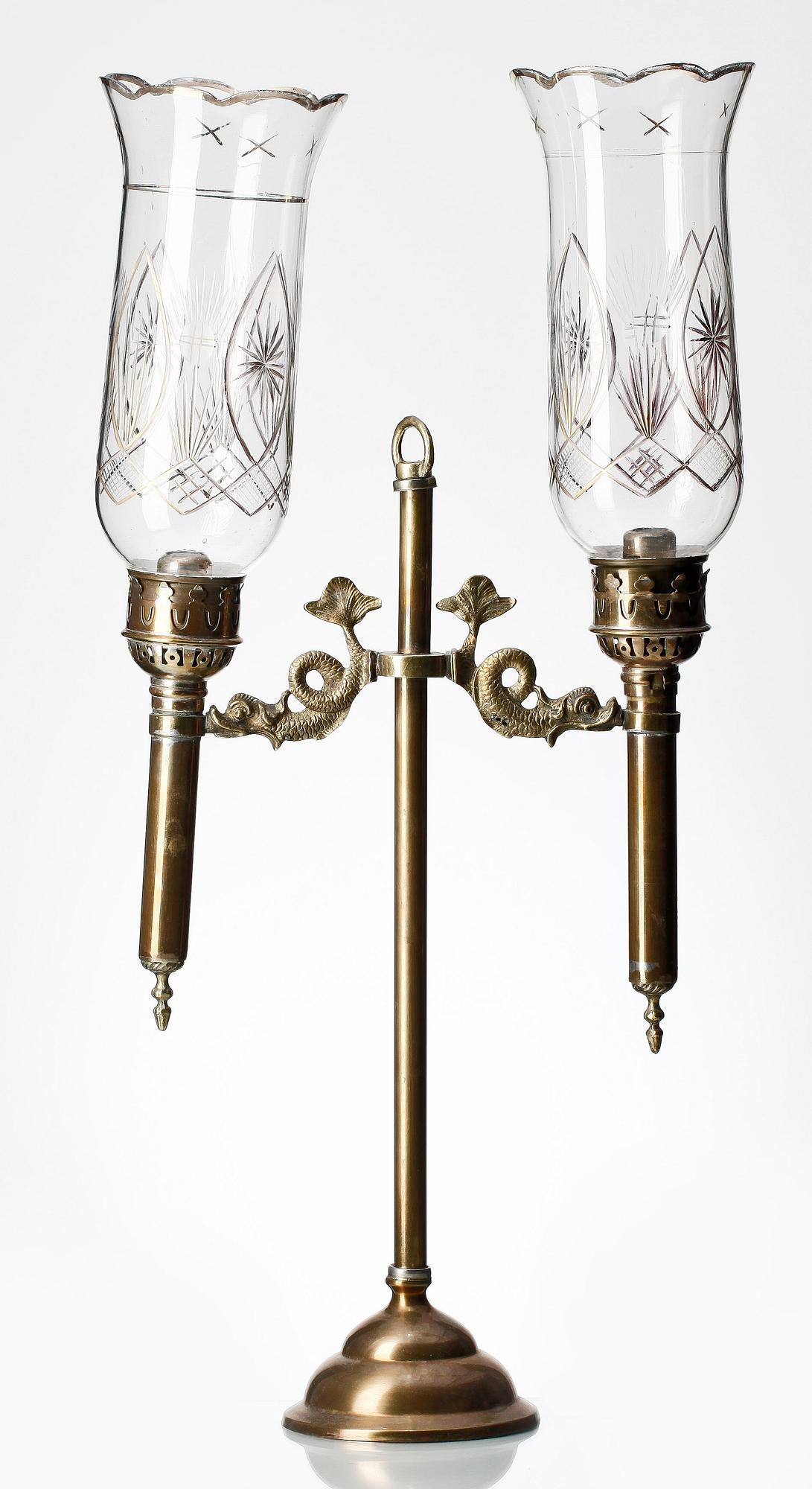 BORDSLYKTA, empirestil. Mässing och glas, 1900-talets första hälft.