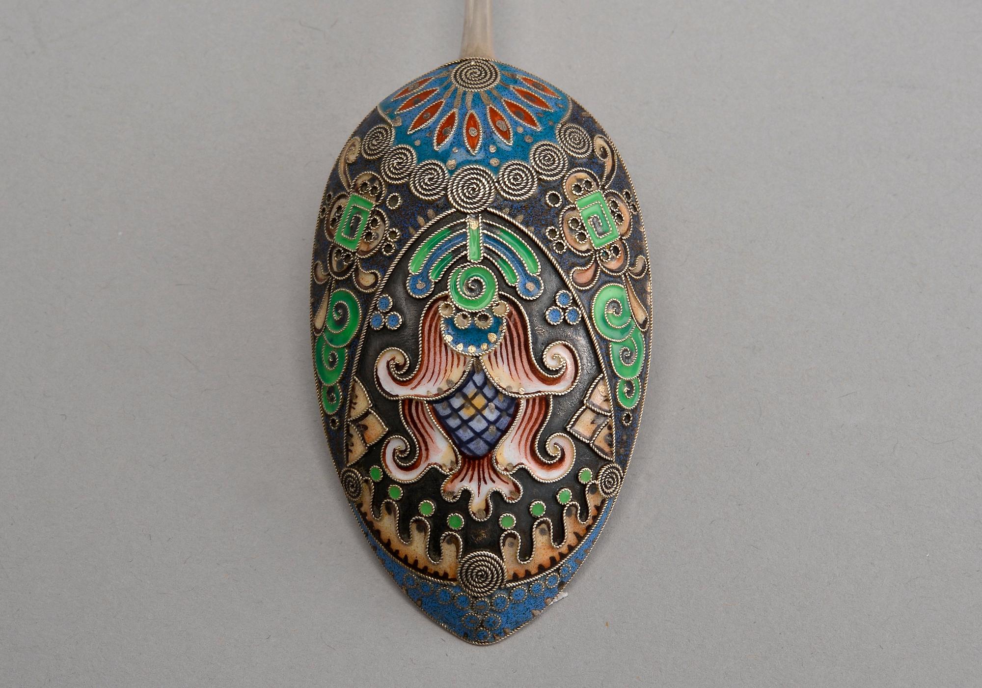 SKED, 88 silver, cloisonné emalj. Feodor Rückert, Moskva 1908-17.