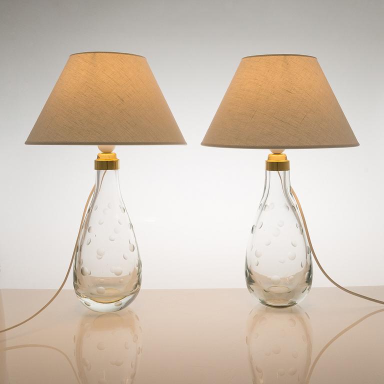 Gunnel Nyman, a pair of 1948 designed table lamps for Nuutajärvi Notsjö/ Idman Finland.
