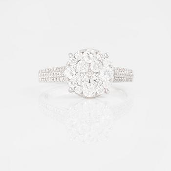 RING, med briljantslipade diamanter ca 1.00 ct.