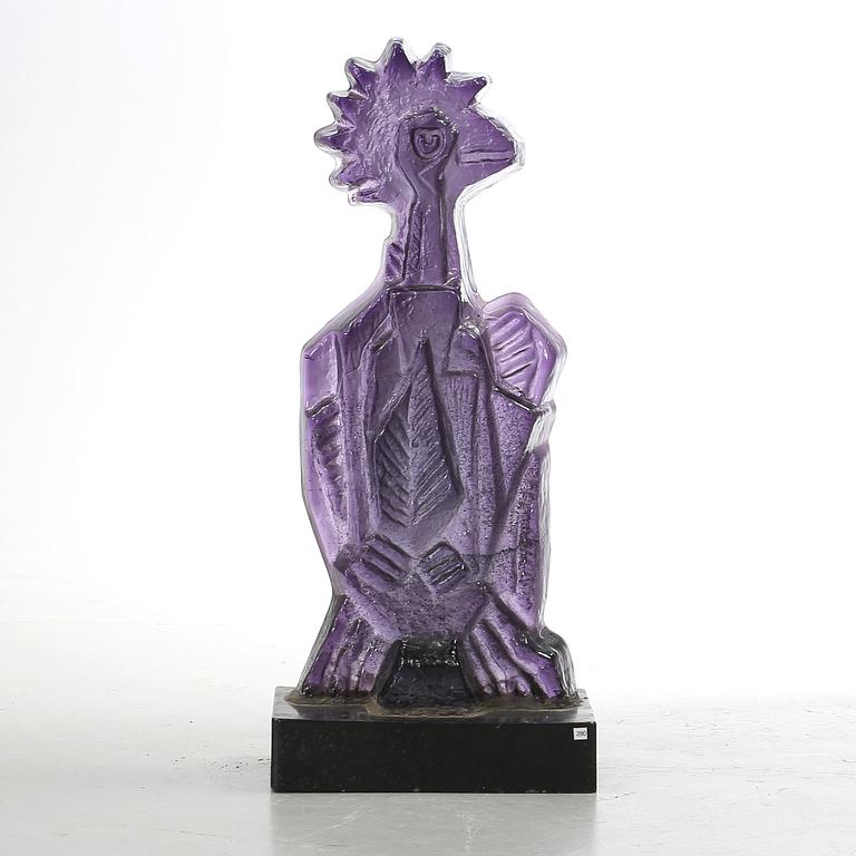 An Edvin Öhrström purple cast glass sculpture 'Phoenix', Lindshammar, Sweden ca 1967.