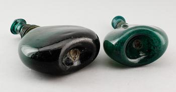 FLASKOR, 2 st, glas, 1700-tal.