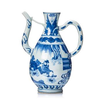 1114. A blue and white Transition ewer, 17th Century.