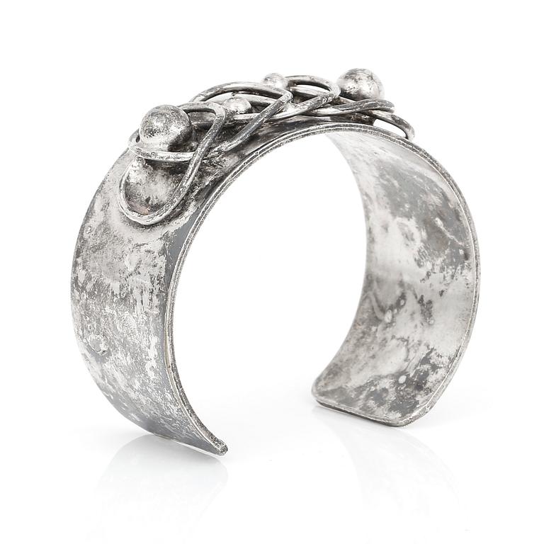 HÄNGE och KEDJAN samt ARMBAND, silver, försilvrad gulmetall och ametist kristall, Annette Borke, Danmark, 1960-70-talets.