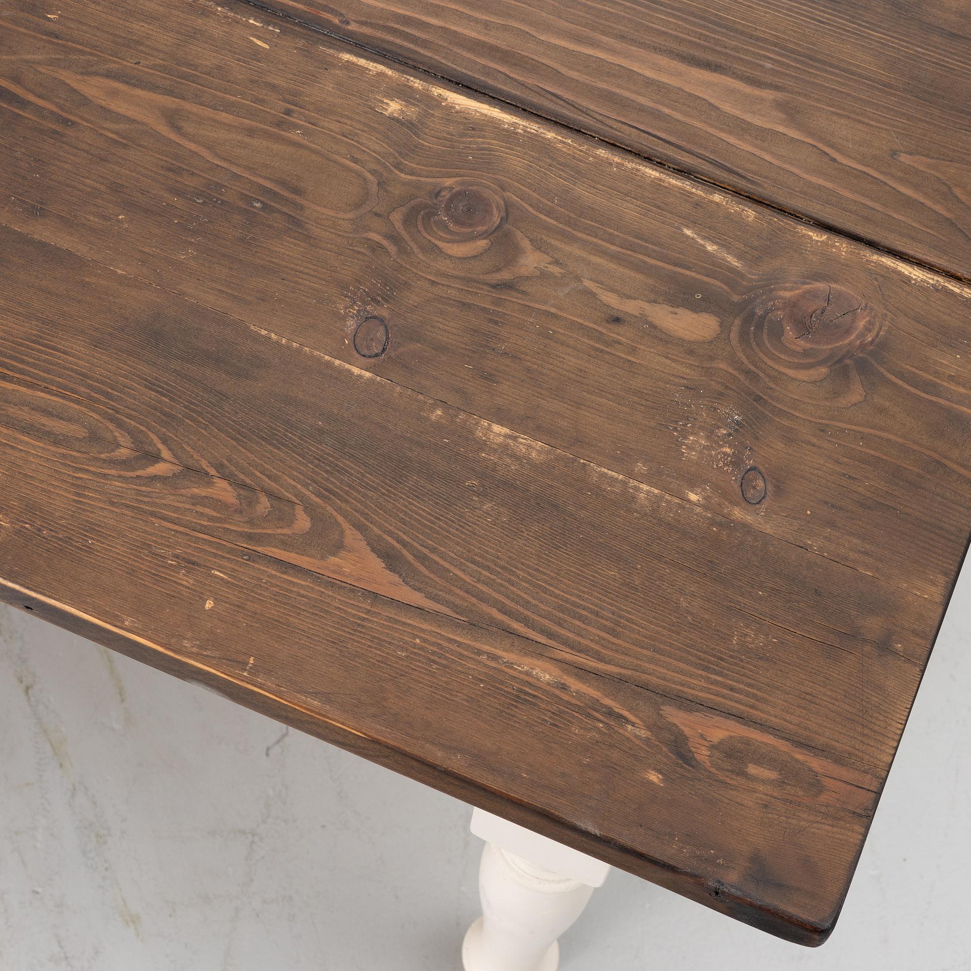 Matbord, BOVO Barnwood, 2022.