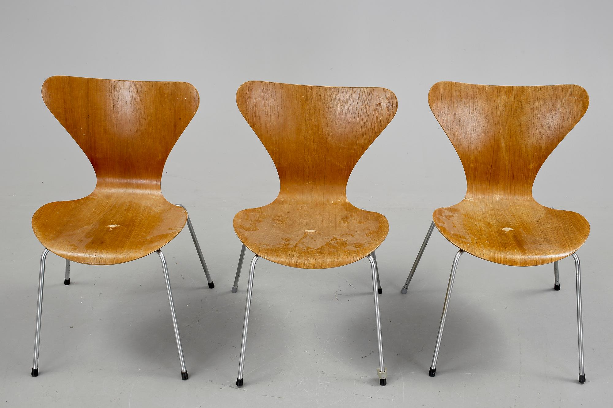 STOLAR, 3 st, "Sjuan", Arne Jacobsen, Fritz hansen, 1900-talets andra hälft.