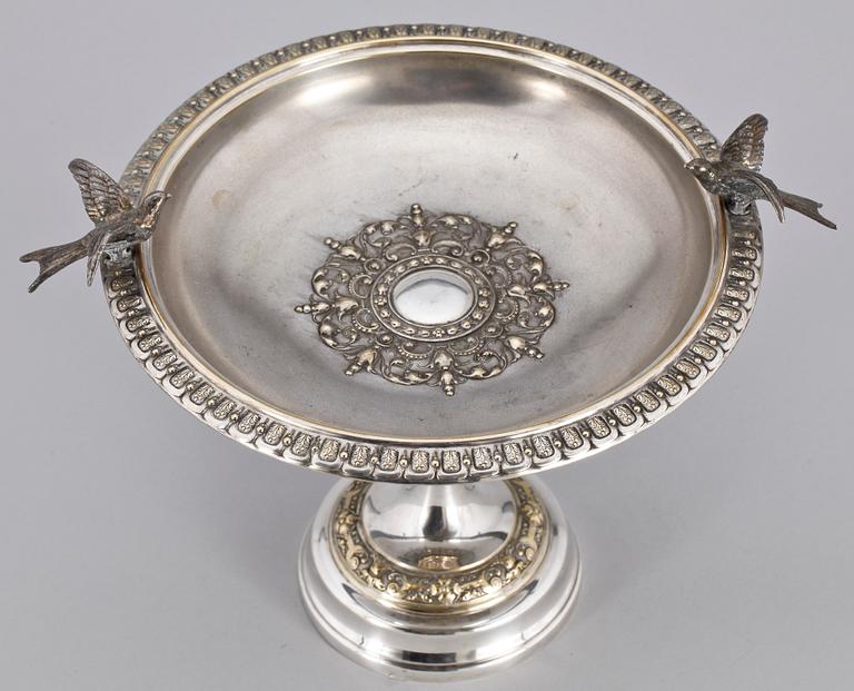 UPPSATSSKÅL MED SPELDOSA, nysilver, nyrenässans. WMF, omkring sekelskiftet 1900.