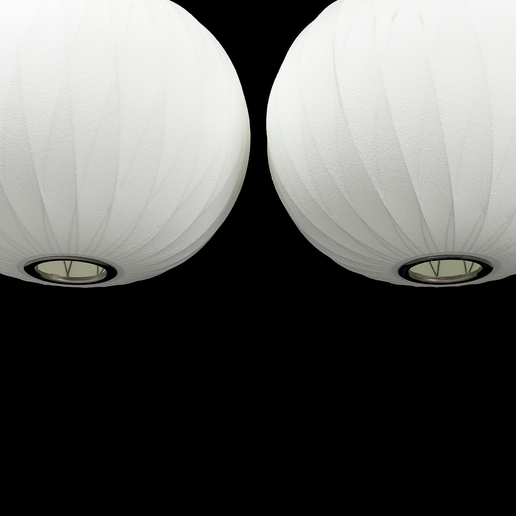 Two HAY Nelson Bubble lamps "Ball", design George Nelson, Modernica, Los Angeles, 2014.