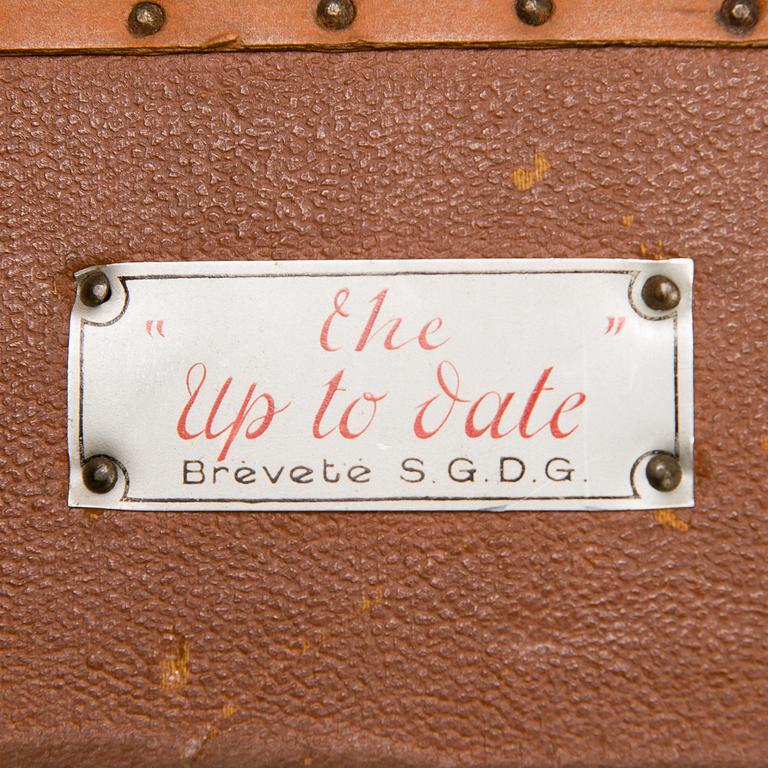 HAT BOX, "The up to date", marked Brevete SGDG, early 20th century.