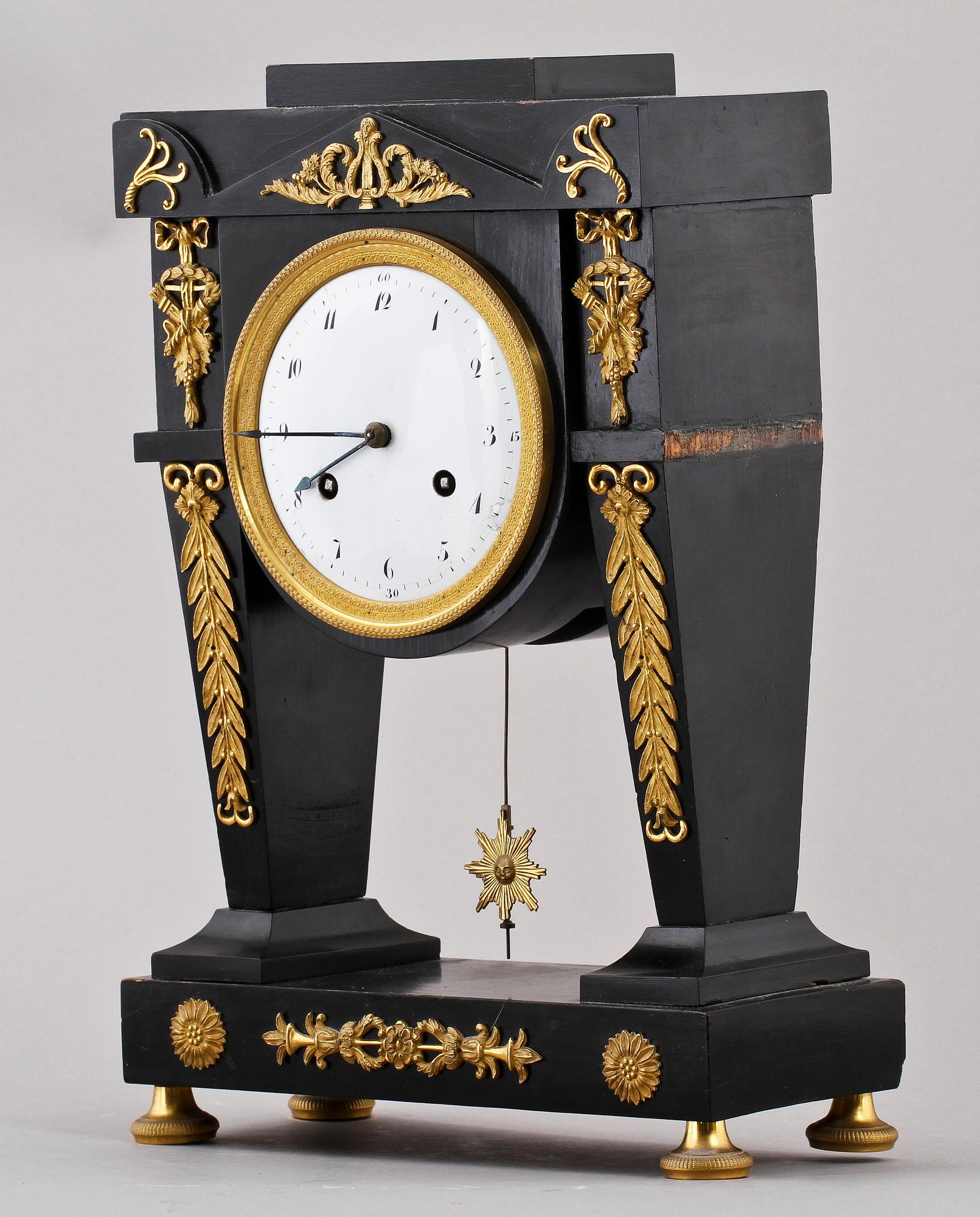 BORDSPENDYL, senempire, 1800-talets mitt.