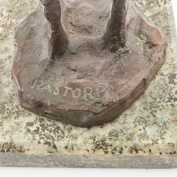 Hjalmar Råstorp, skulptur stående modell.