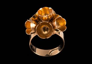 Liisa Vitali, A RING, gold 14K, N. Westerback, Helsinki 1974. Weight 5,5 g.