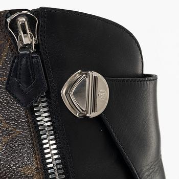 Louis Vuitton, ankle boots, "Monogram Janet Ankle Boots", size 37.