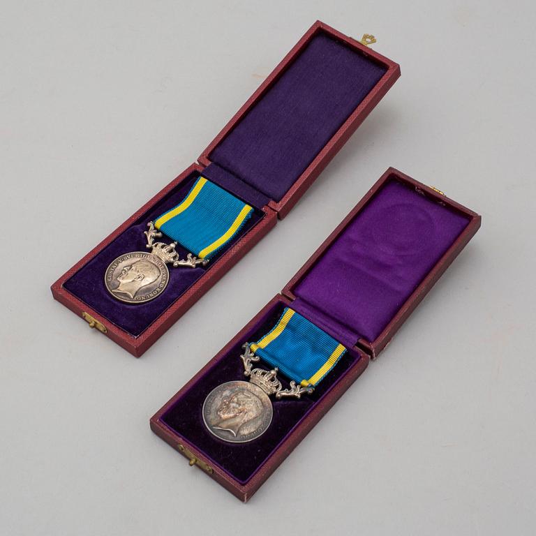 MEDALJER, två st, silver, Gustaf V, 1919 och 1941.