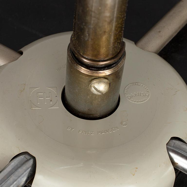 ARNE JACOBSEN, a 'Series 7' swivel chair from Fritz Hansen, Denmark, 1967.