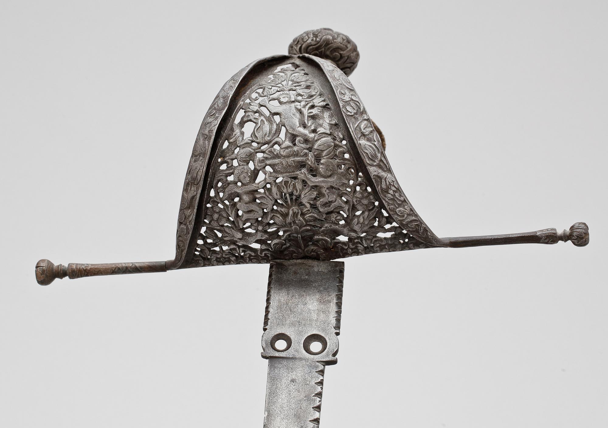 VÄNSTERHANDSDOLK, renässansstil, 1800-talets andra hälft.