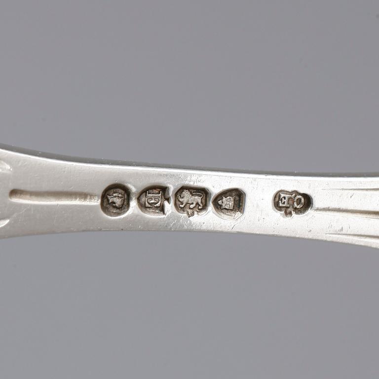 PARTI SKEDAR, silver, eklektisk- resp rokokostil, mest London och 1800-tal. Tot ca 830 gram.