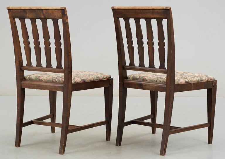 STOLAR, ett par, "Krontorp", Nordiska Komapniet, St. Petersburg - Moskva, 1900-talets början.