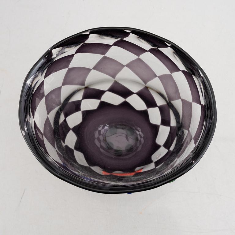 Anne Nilsson, vase, "Appache", Orrefors Gallery, 1990.