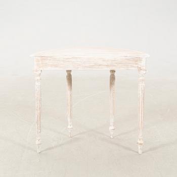 Console table, Louis XVI style, modern manufacture.