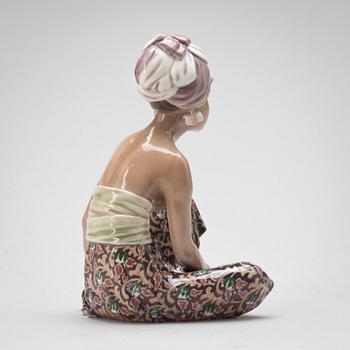 FIGURIN, porslin. Dahl Jensen, Danmark.